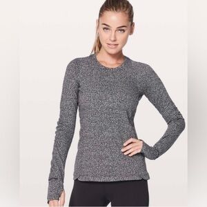 Lululemon Top Women’s 6 Runderful Long Sleeve
Reconnect Jacquard Running Luon